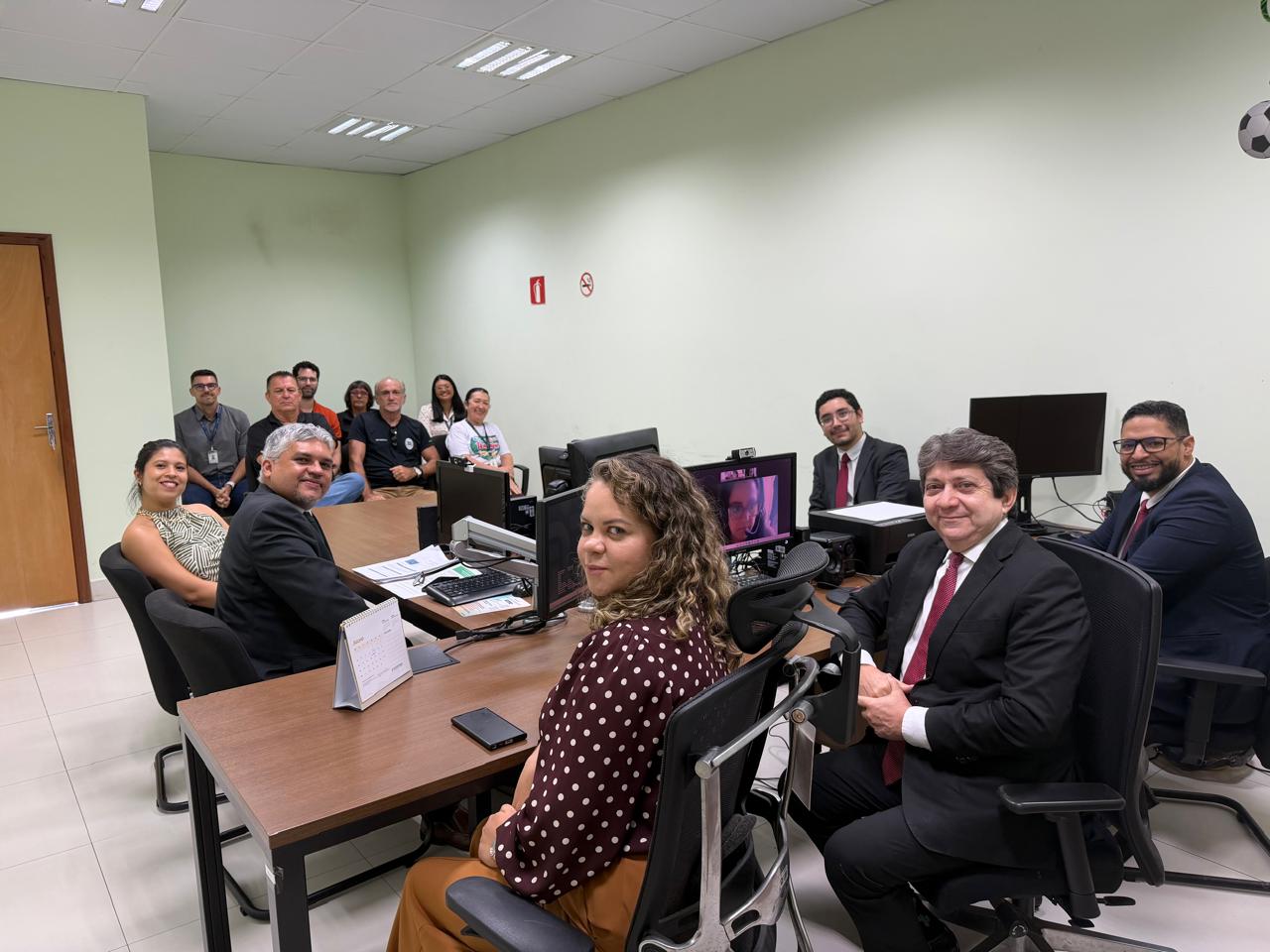 parintins sala de audiência