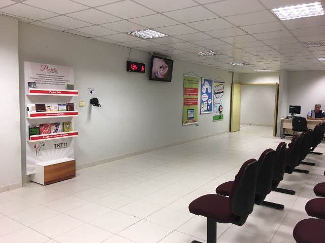 813