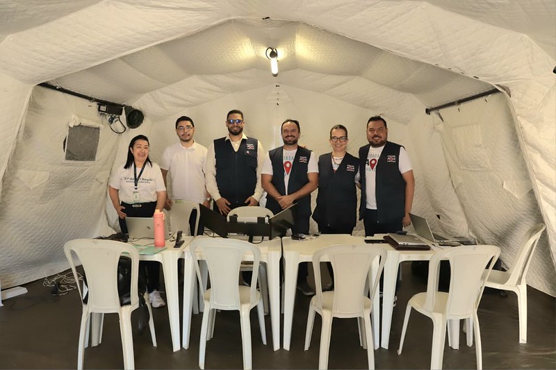 390